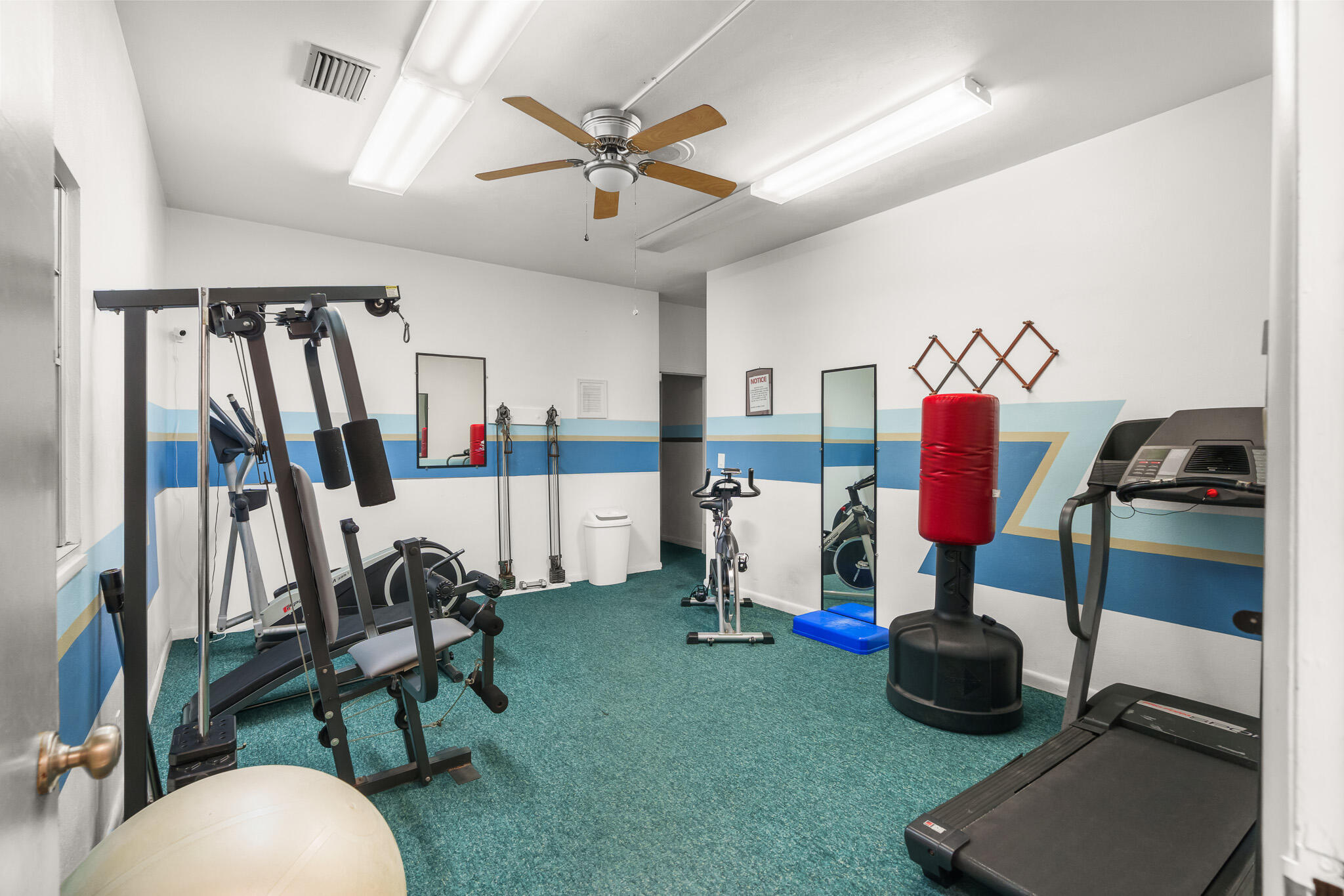 FOUR SEA SUNS CONDO - Residential Lease