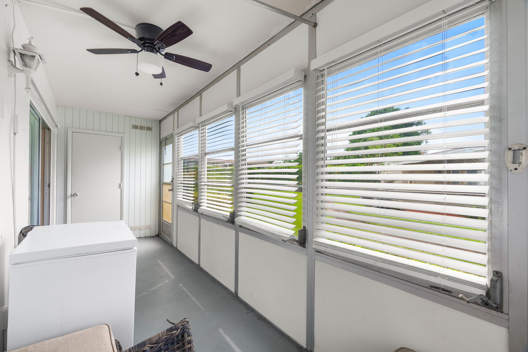 FOUR SEA SUNS CONDO - Residential Lease