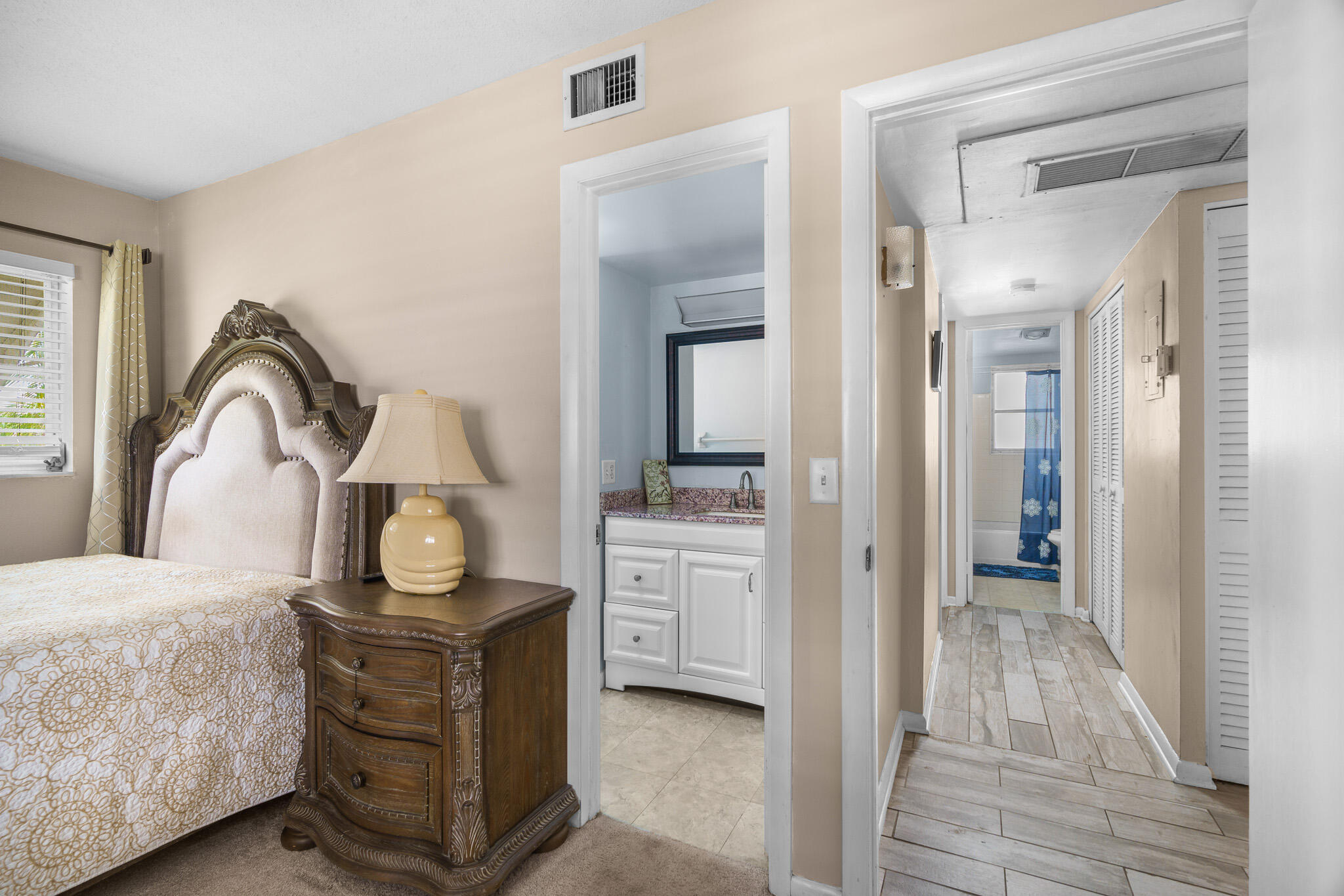 FOUR SEA SUNS CONDO - Residential Lease