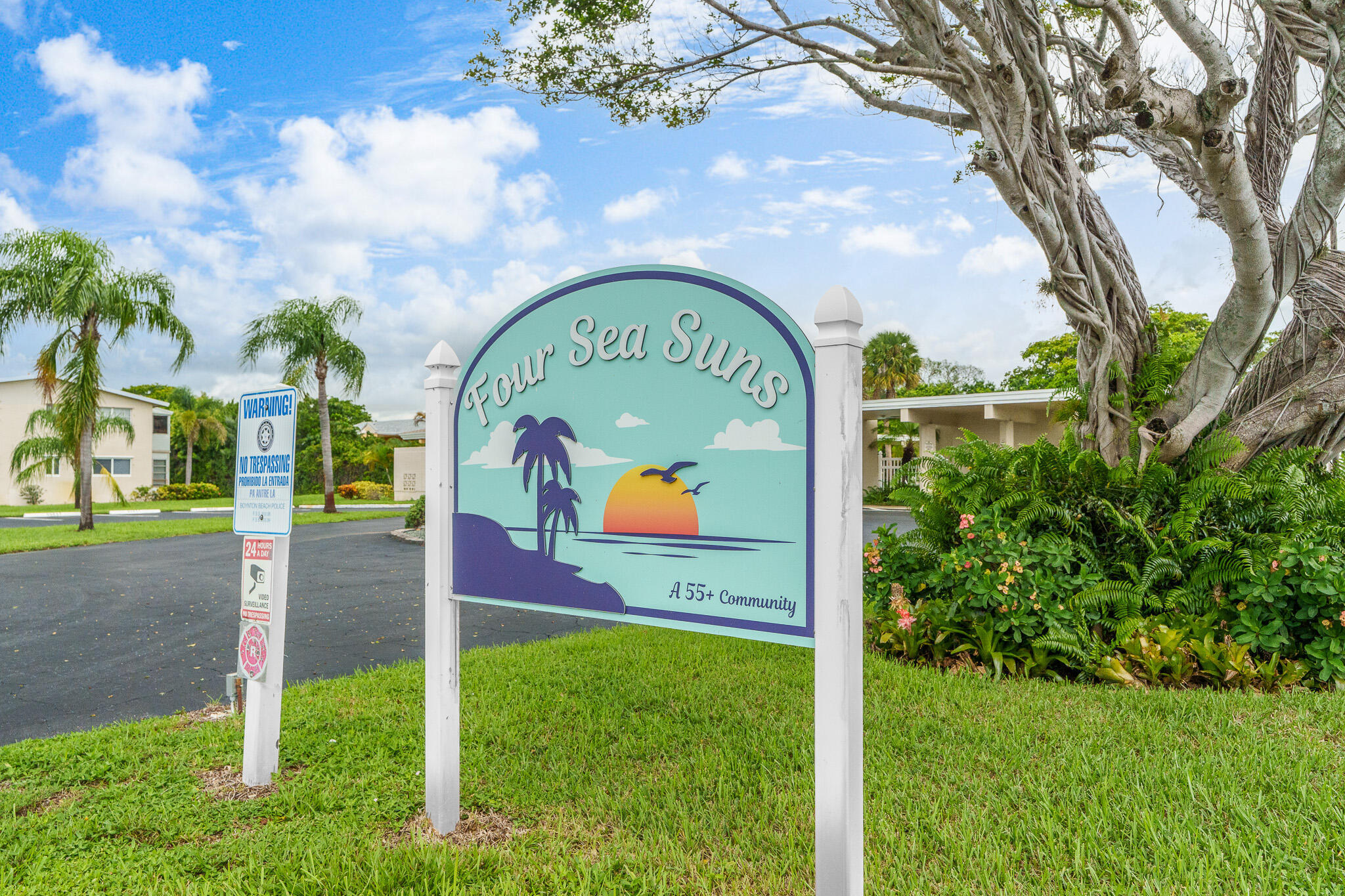 FOUR SEA SUNS CONDO - Residential Lease