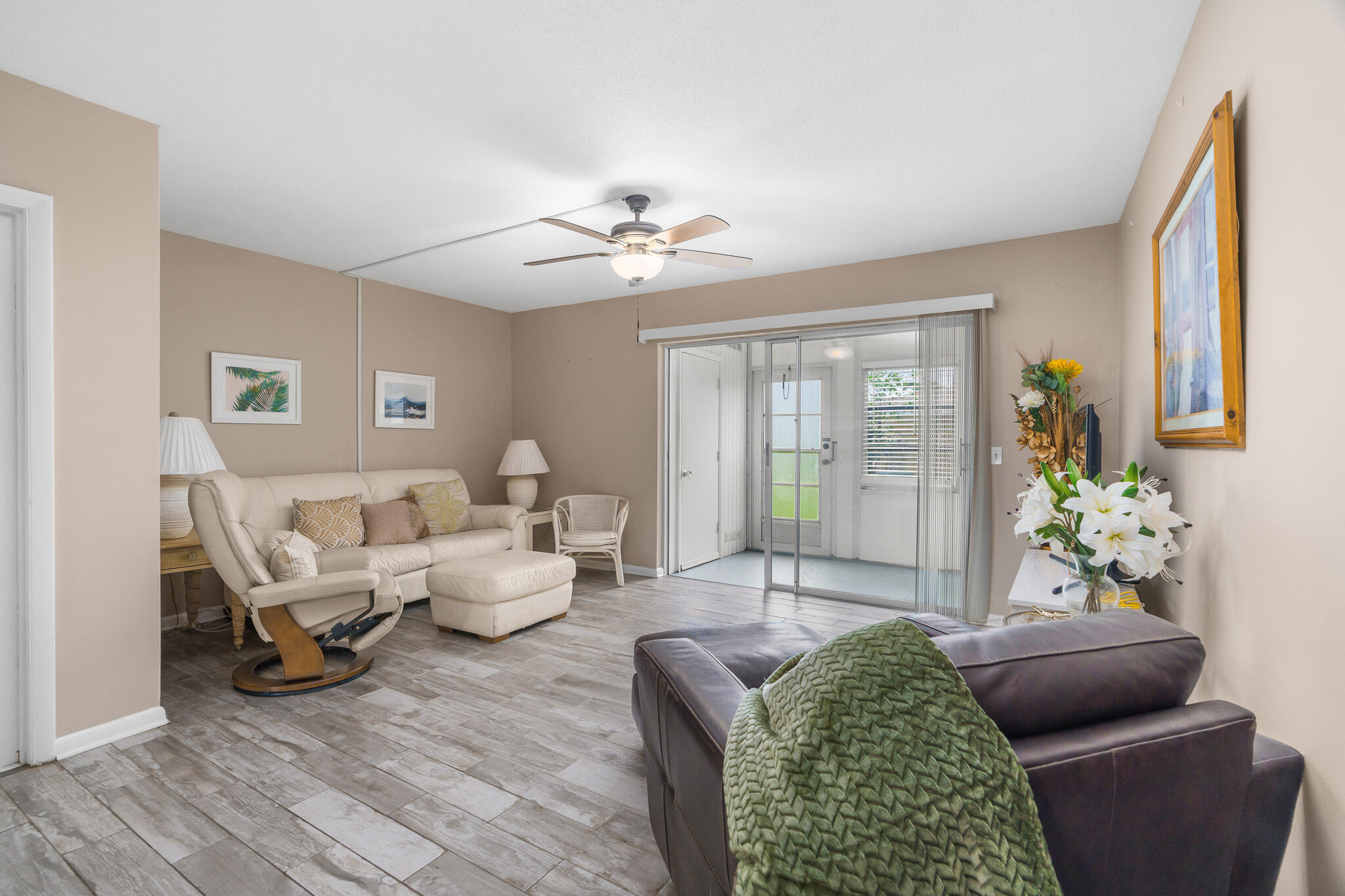 FOUR SEA SUNS CONDO - Residential Lease