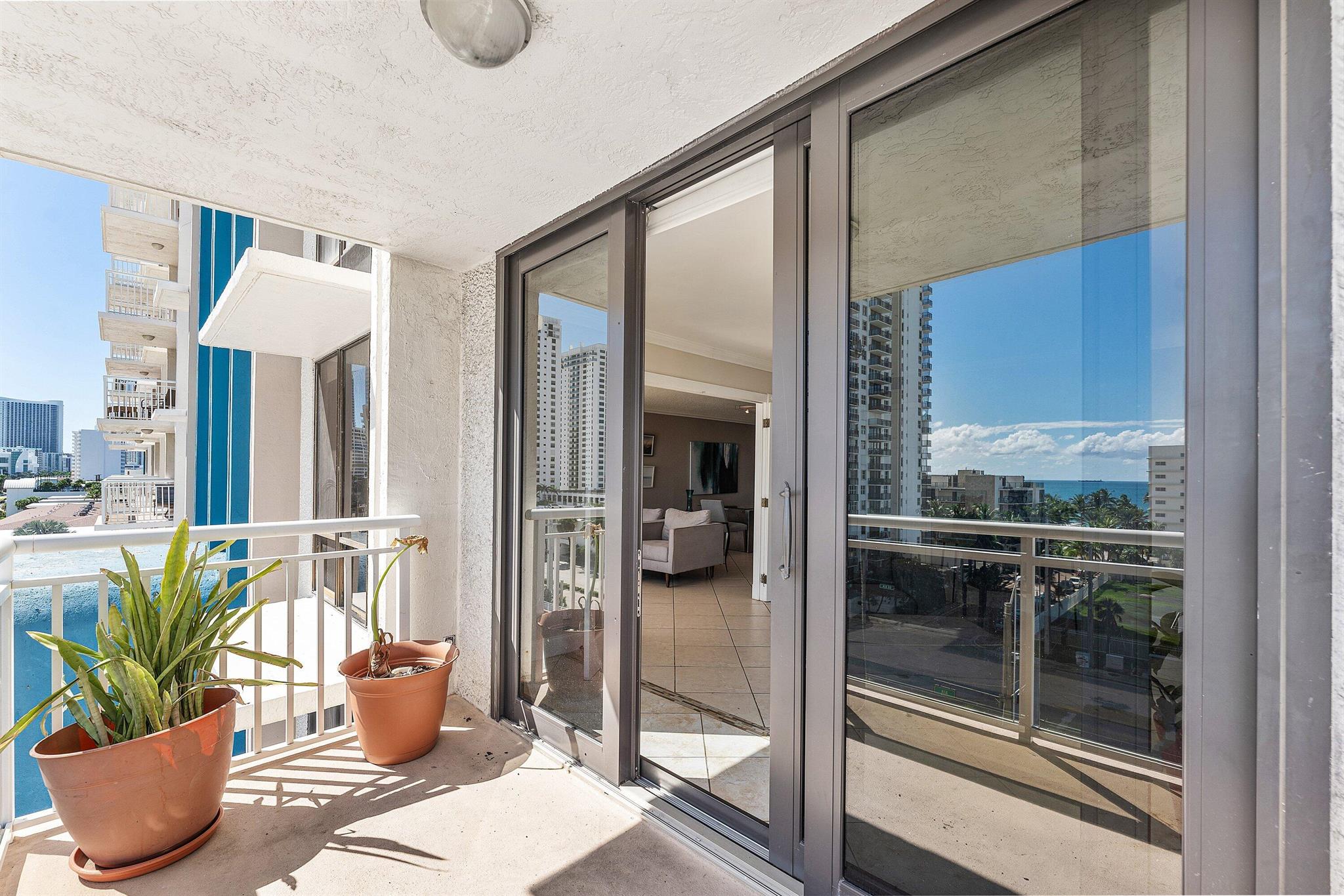 ALLINGTON TOWERS CONDO - Residential