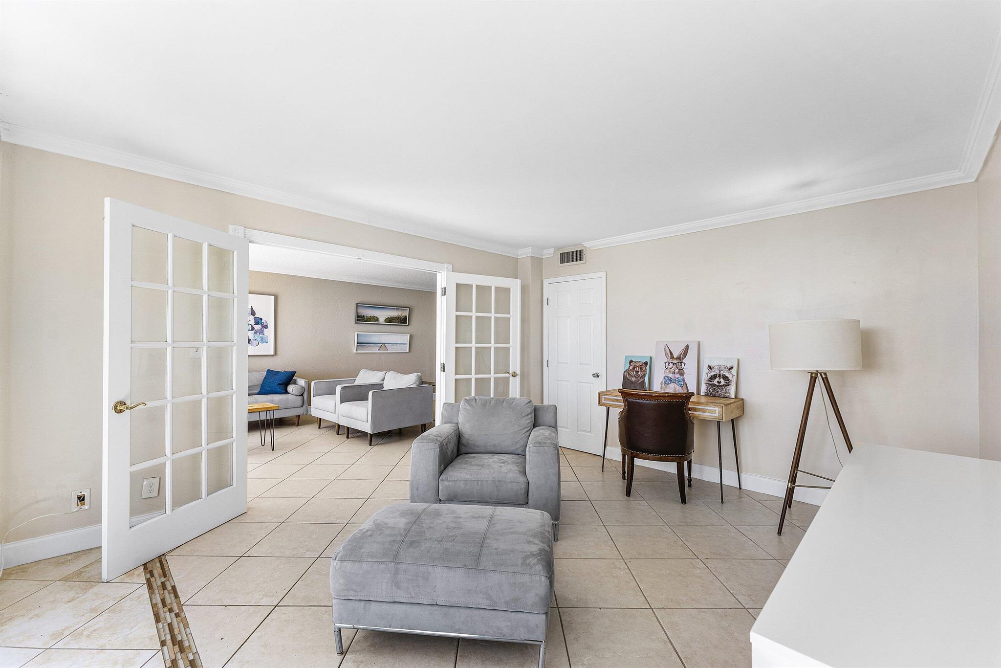 ALLINGTON TOWERS CONDO - Residential