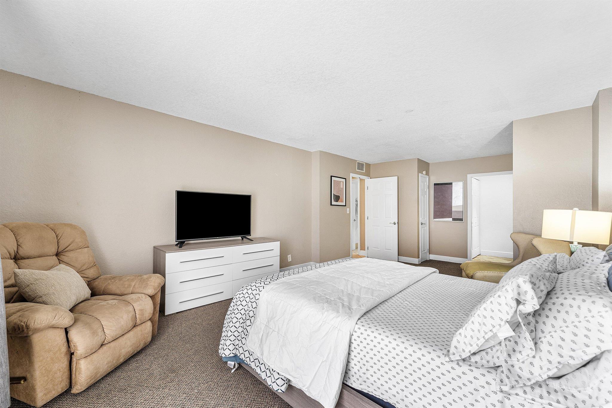 ALLINGTON TOWERS CONDO - Residential