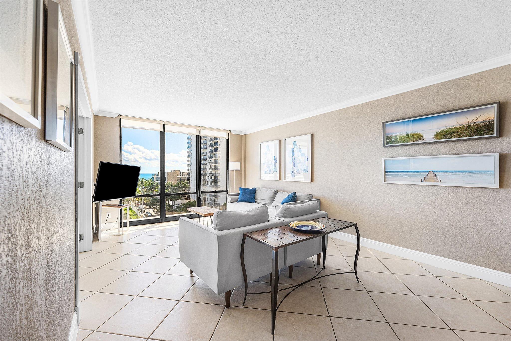 ALLINGTON TOWERS CONDO - Residential