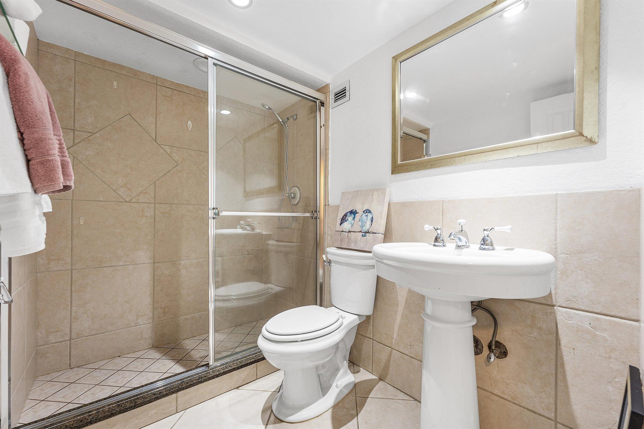ALLINGTON TOWERS CONDO - Residential
