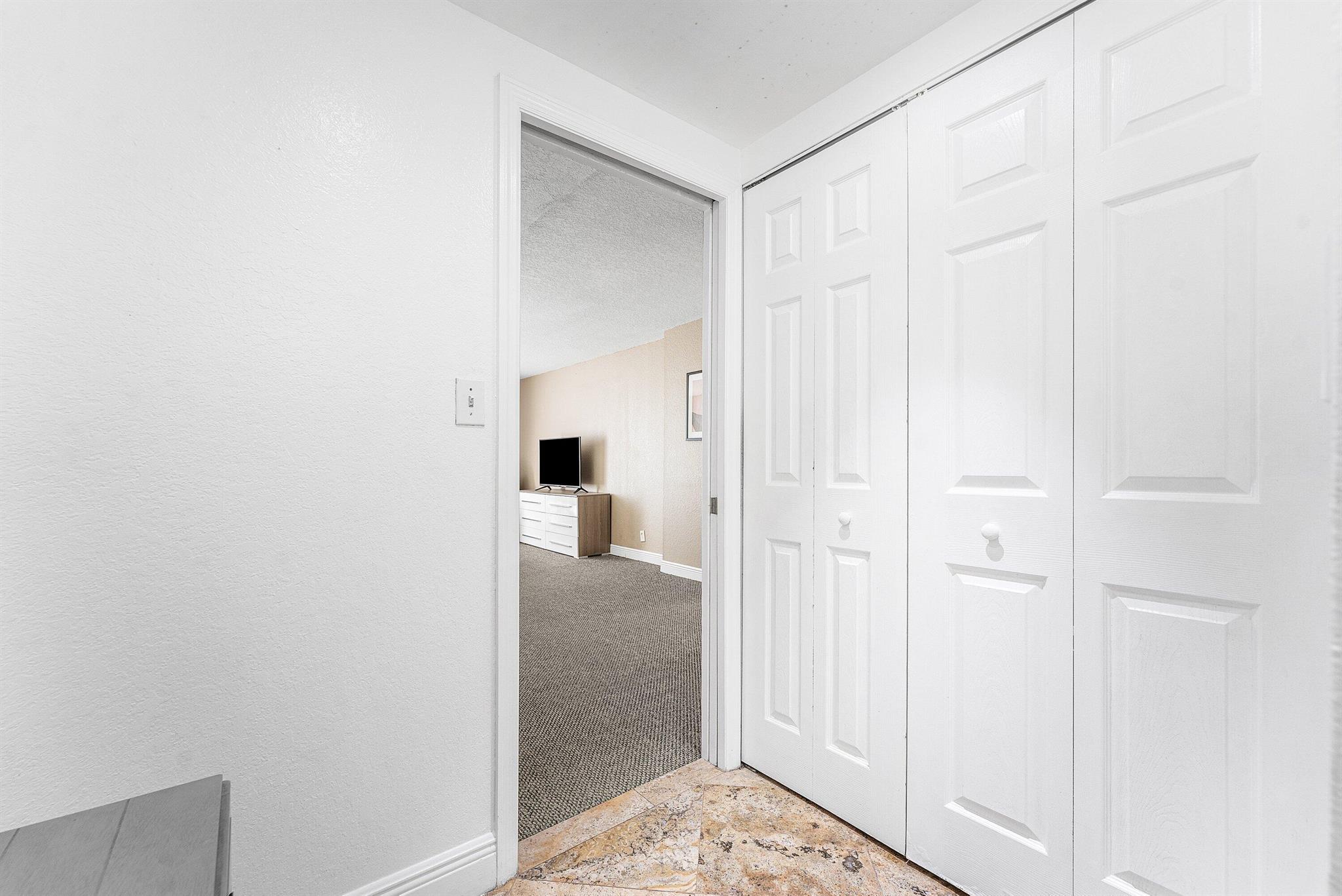 ALLINGTON TOWERS CONDO - Residential