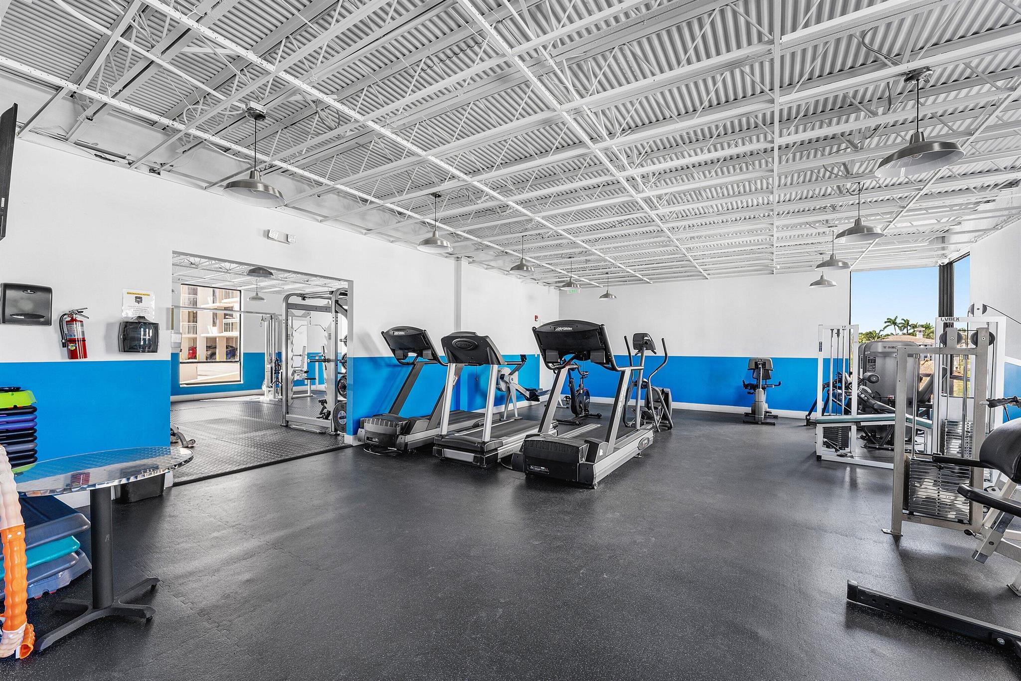 ALLINGTON TOWERS CONDO - Residential