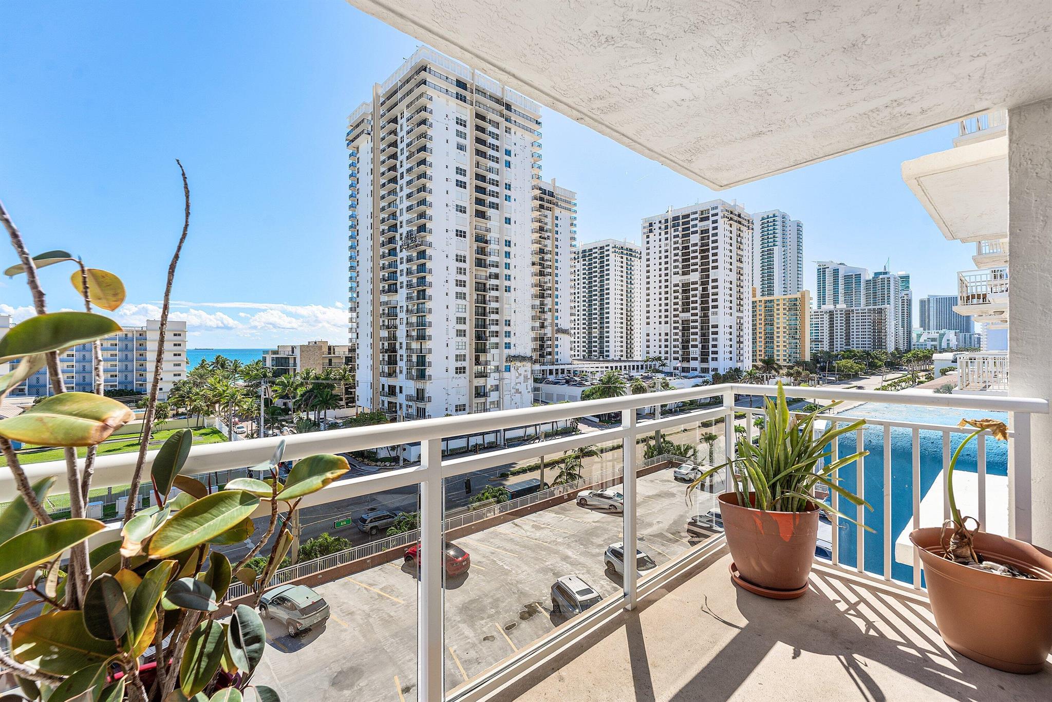 ALLINGTON TOWERS CONDO - Residential