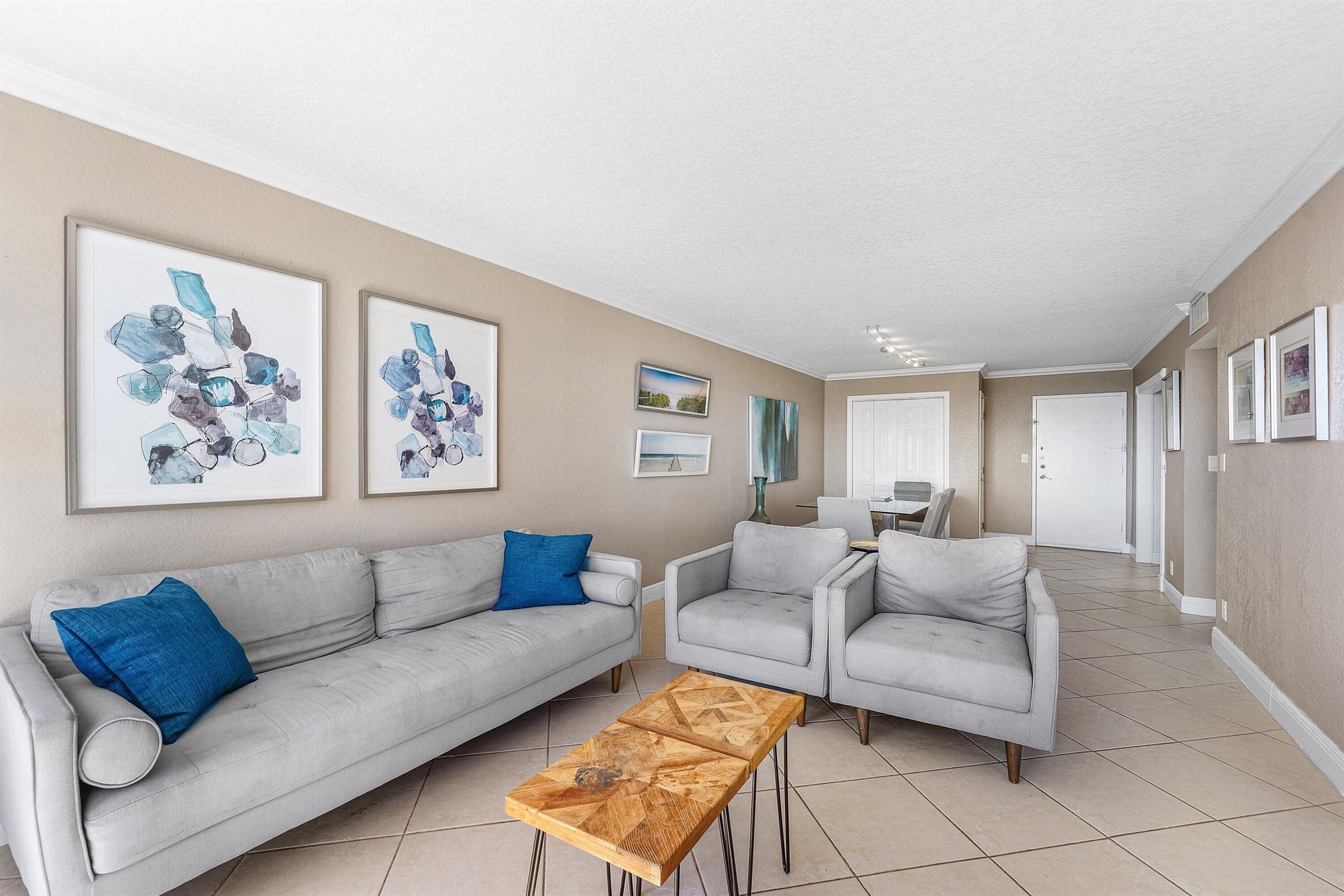 ALLINGTON TOWERS CONDO - Residential