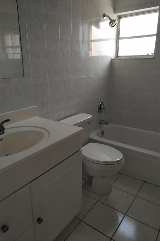 PLANTATION PINES CONDO - Residential