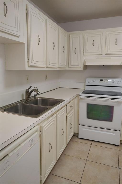 PLANTATION PINES CONDO - Residential