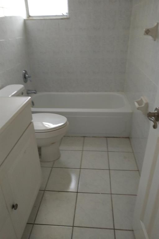 PLANTATION PINES CONDO - Residential