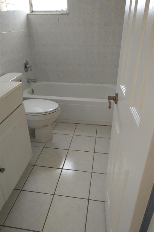 PLANTATION PINES CONDO - Residential