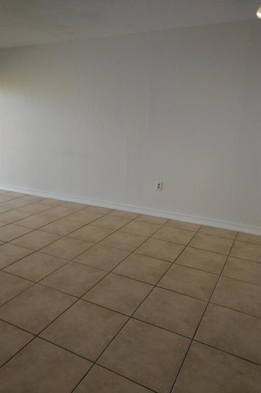 PLANTATION PINES CONDO - Residential