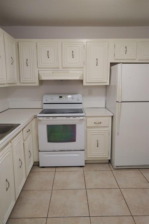 PLANTATION PINES CONDO - Residential