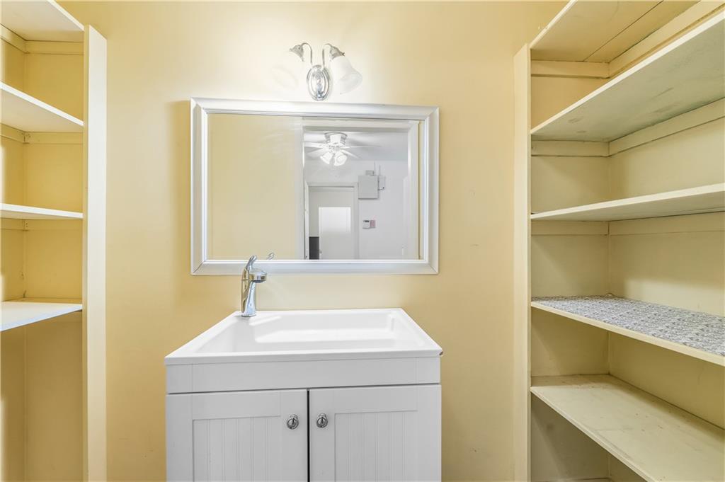 SARITA ADDITION TO BROADWAY SECTION - Residential