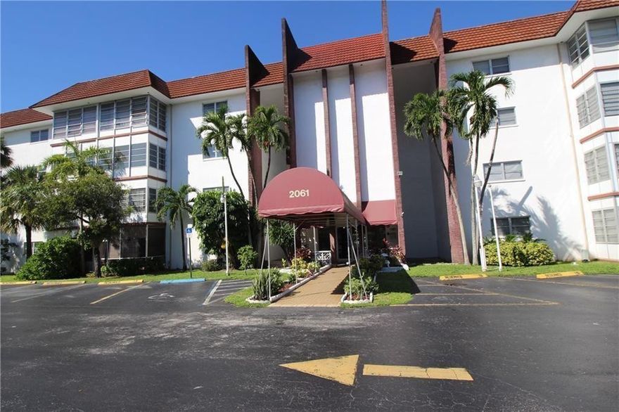 THIS IS A NEWLY RENOVATED MODERNIZED APARTMENT READY TO BE YOUR NEW HOME. THIS IS A ONE BEDROOM WITH 1.5 BATHROOMS IN A  VERY QUIET 55+ COMMUNITY. THIS APARTMENT IS VERY CLOSE TO MOST MAJOR ROADWAYS, SCHOOLS,HOSPITAL, AND MAJOR SHOPPING AREAS. THE MAIN BEDROOM IS VERY LARGE WITH A LARGE WALK-IN CLOSET FOR YOUR CONVIENCE. THIS IS A VERY NICE APARTMENT AND WON'T LAST ON THE MARKET FOR TOO LONG, SO CALL TODAY TO SET-UP AN APPOINTMENT TO SEE THIS MAGNIFICENT APARTMENT. THE OWNER IS WILLING TO ACCEPT SECTION 8 APPLICATIONS.