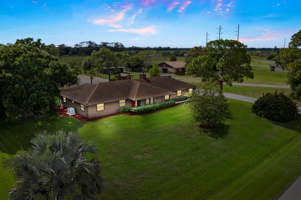 Photo of 471 Woodcrest Drive, Fort Pierce, FL 34945 (MLS # R10711734)