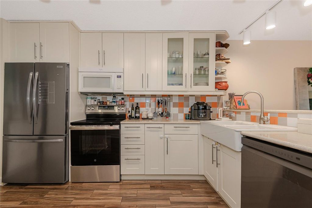 Photo of 5300 NE 24 Terrace #512, Fort Lauderdale, FL 33308 (MLS # F10538692)