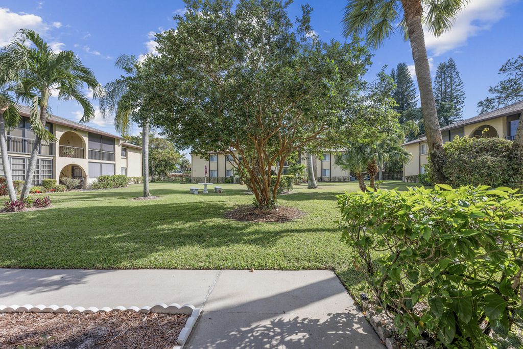 Photo of 313 Pine Ridge Circle Circle #C-2, Greenacres, FL 33463 (MLS # R11142955)