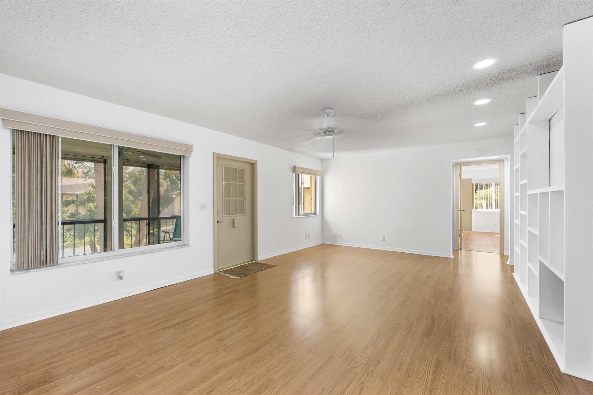 PINE RIDGE III COND DECL - Residential