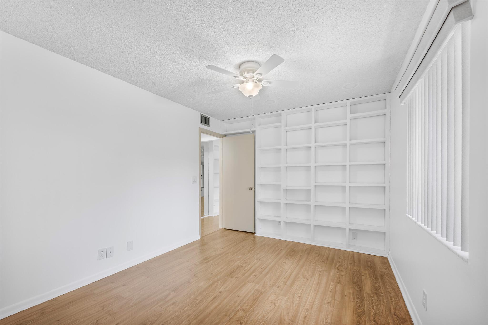 PINE RIDGE III COND DECL - Residential