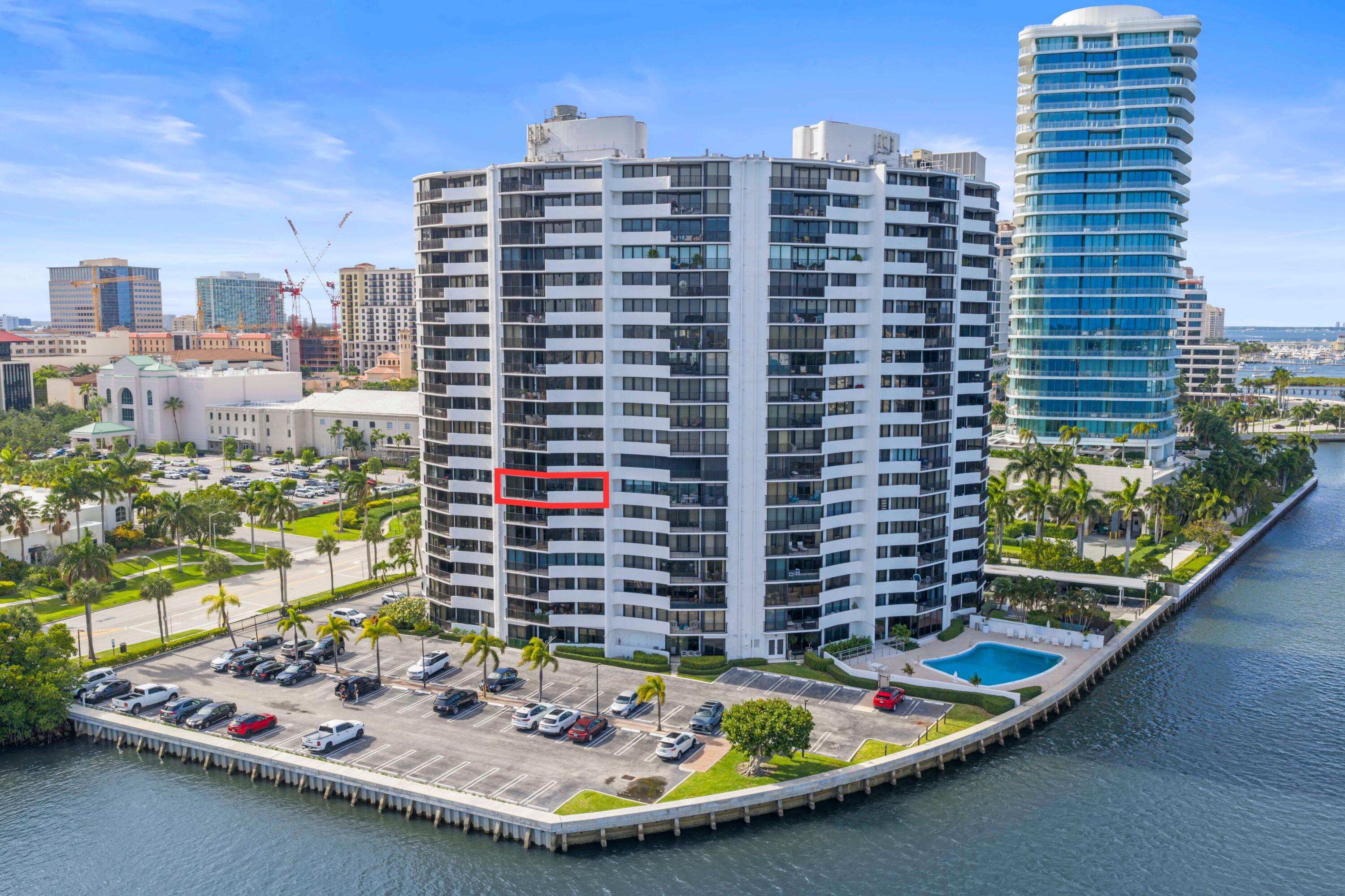 TRIANON CONDO - Residential