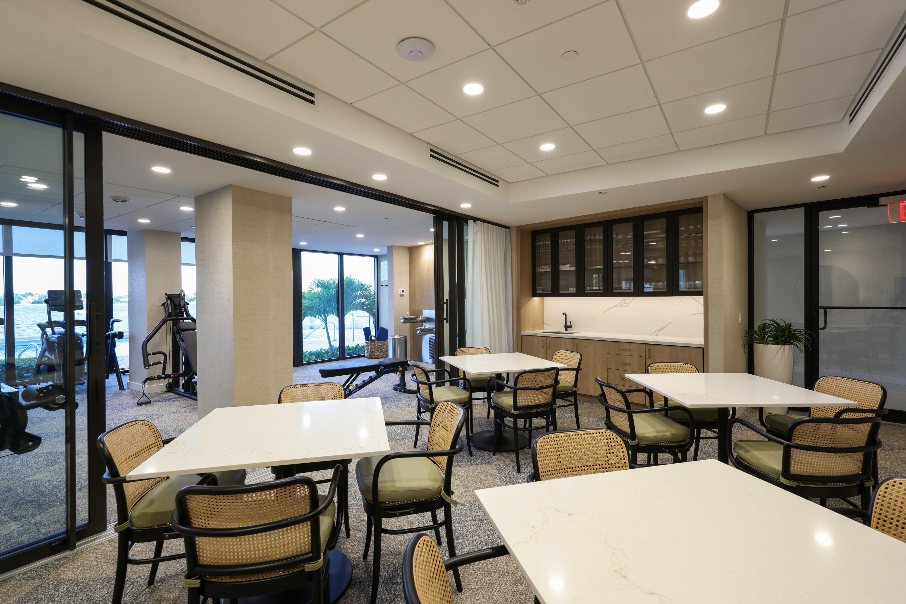 TRIANON CONDO - Residential