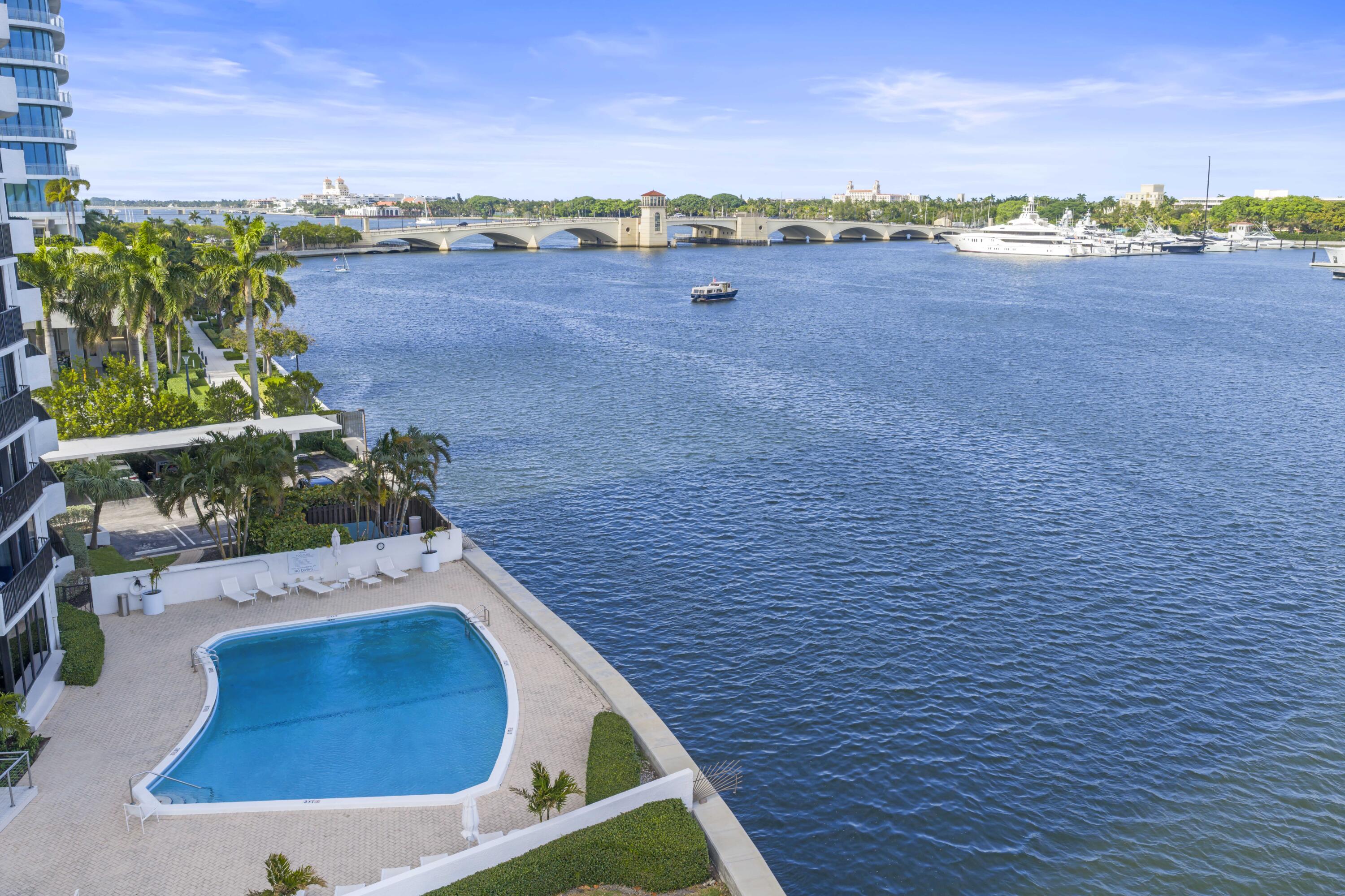TRIANON CONDO - Residential