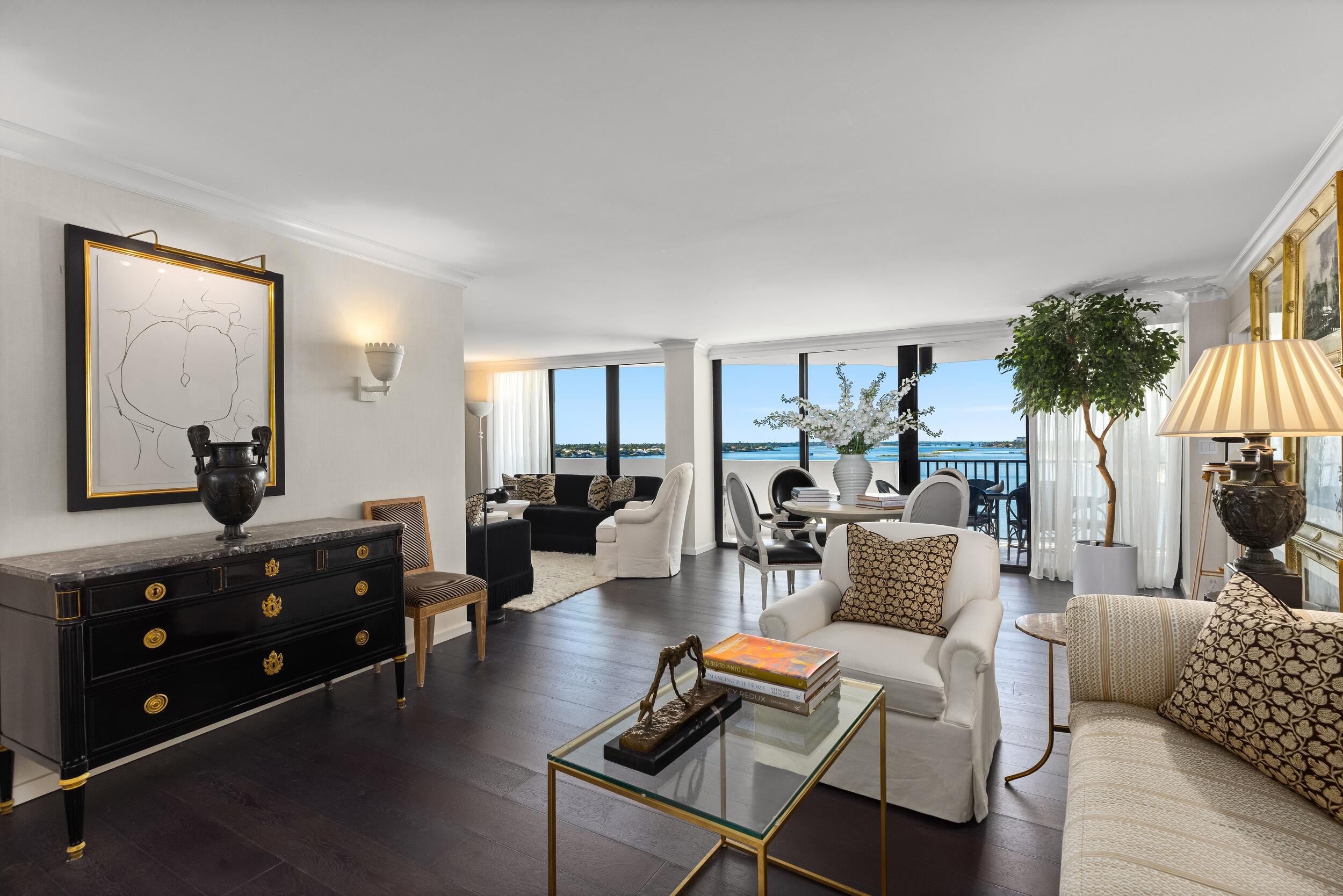 TRIANON CONDO - Residential