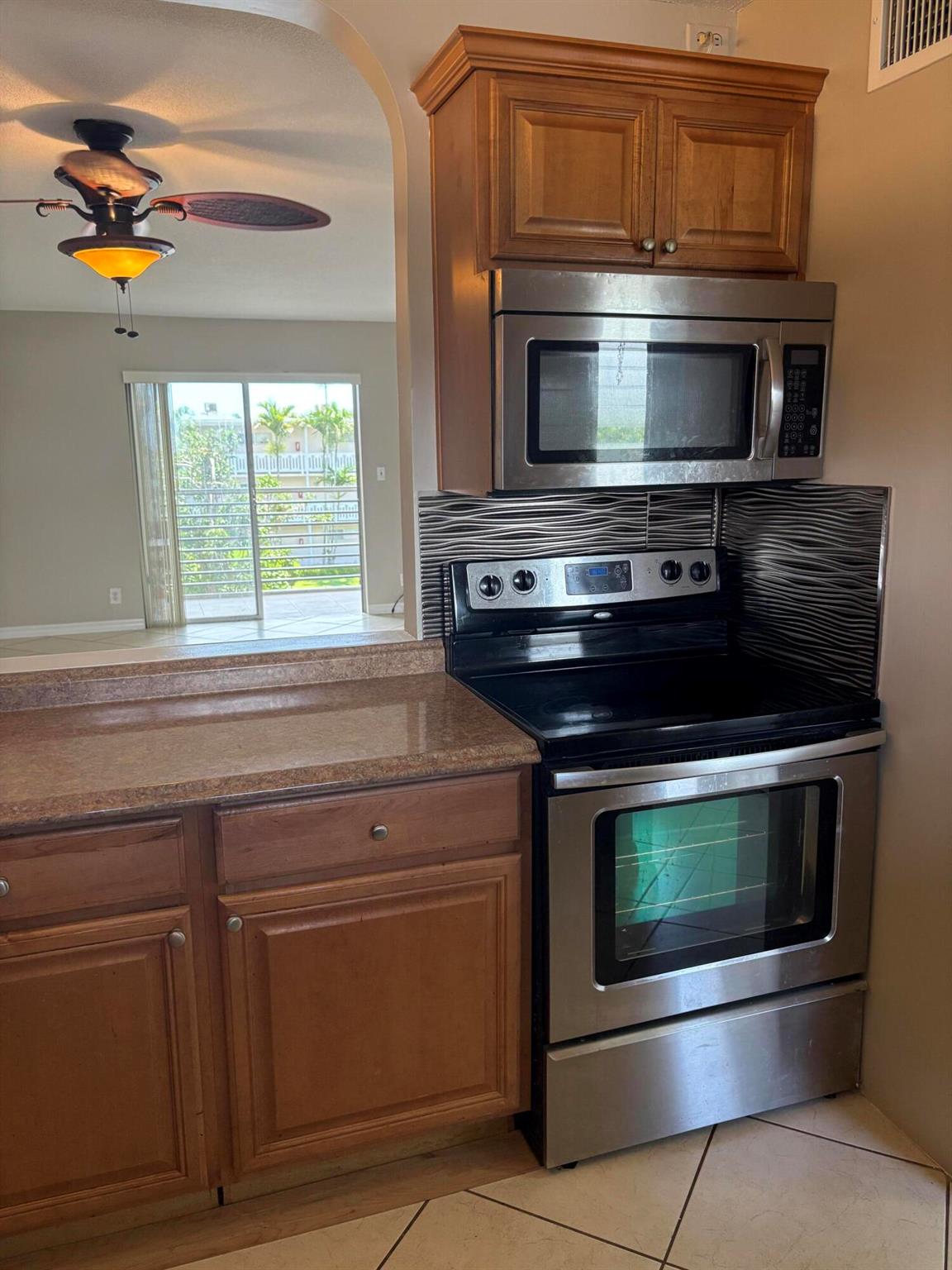 Lake Worth, Florida 33461, United States, 2 Bedrooms Bedrooms, ,1 BathroomBathrooms,Residential,Active,209525