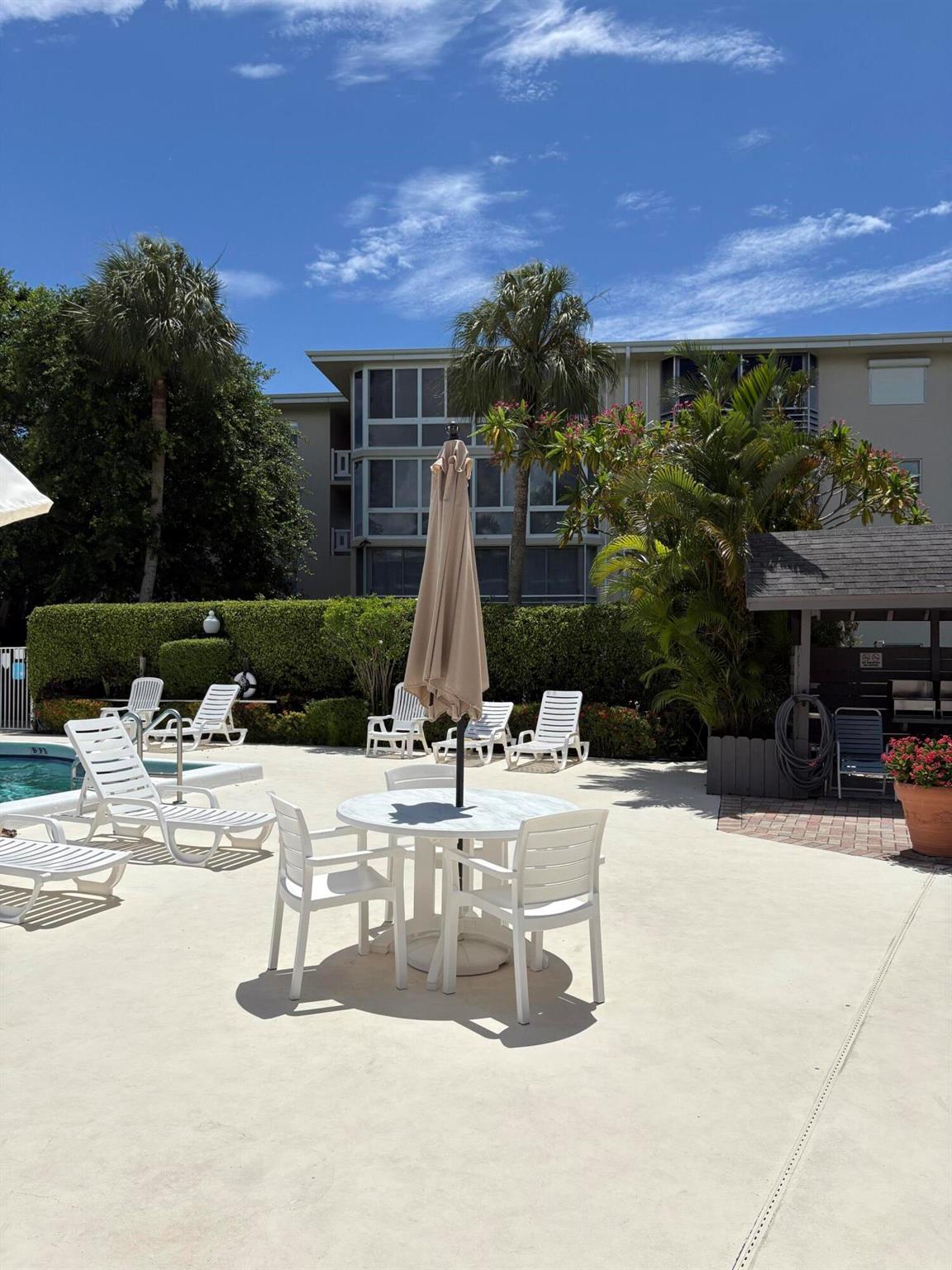 Lake Worth, Florida 33461, United States, 2 Bedrooms Bedrooms, ,1 BathroomBathrooms,Residential,Active,209525