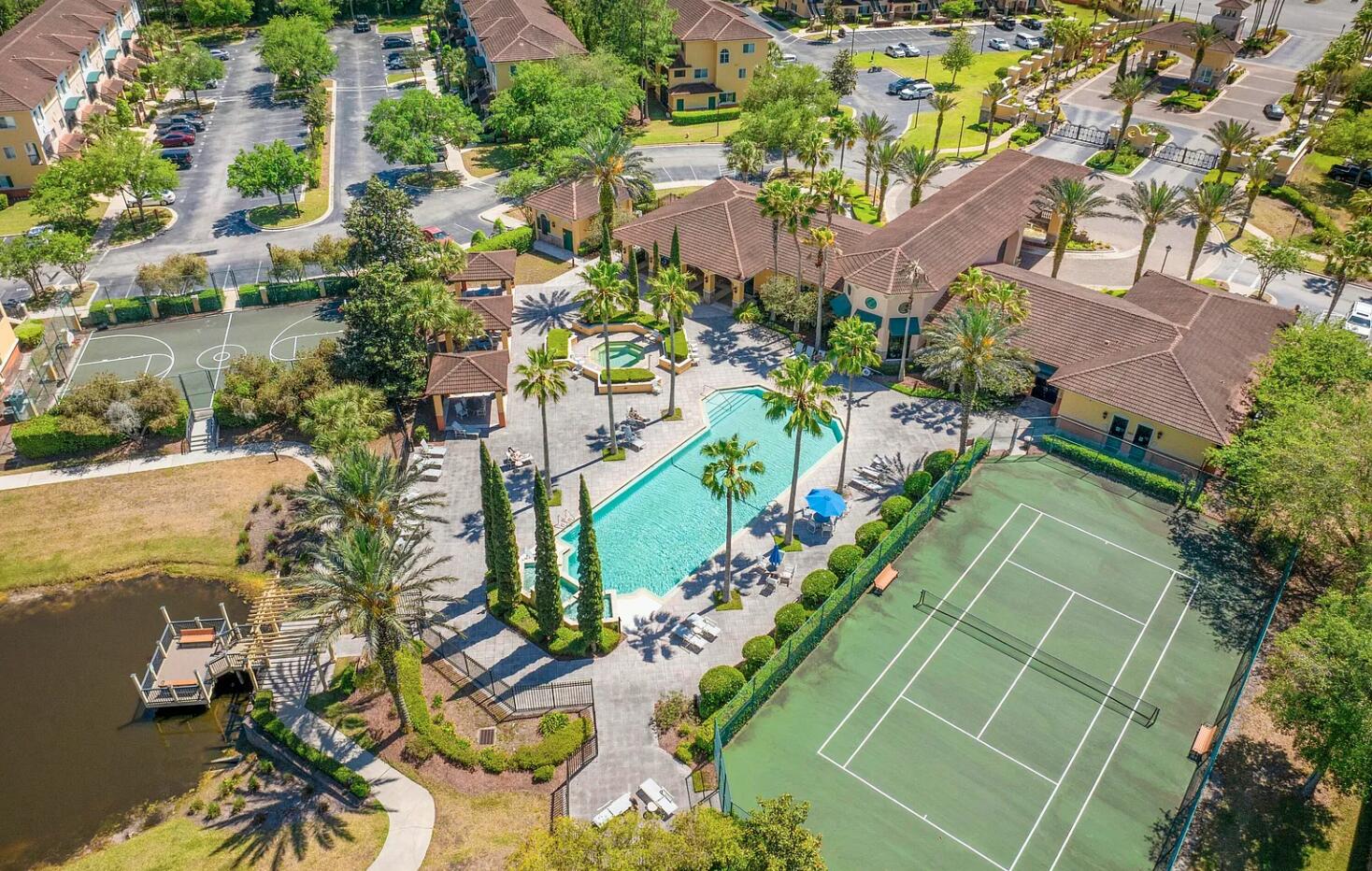 IL VILLAGIO CONDOMINIUM 16 - Residential