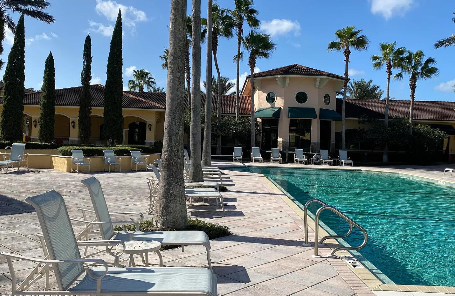 IL VILLAGIO CONDOMINIUM 16 - Residential