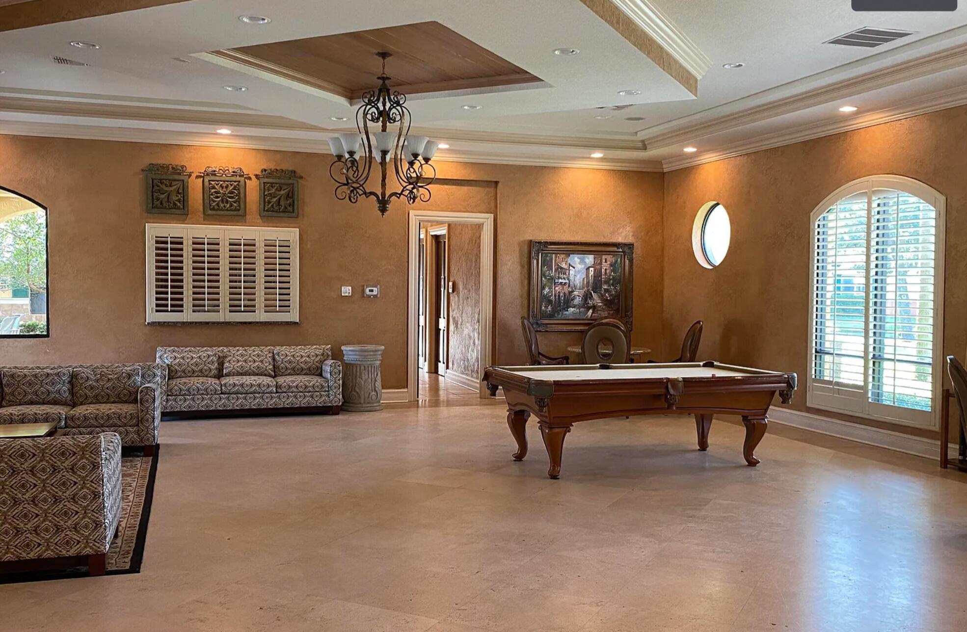 IL VILLAGIO CONDOMINIUM 16 - Residential