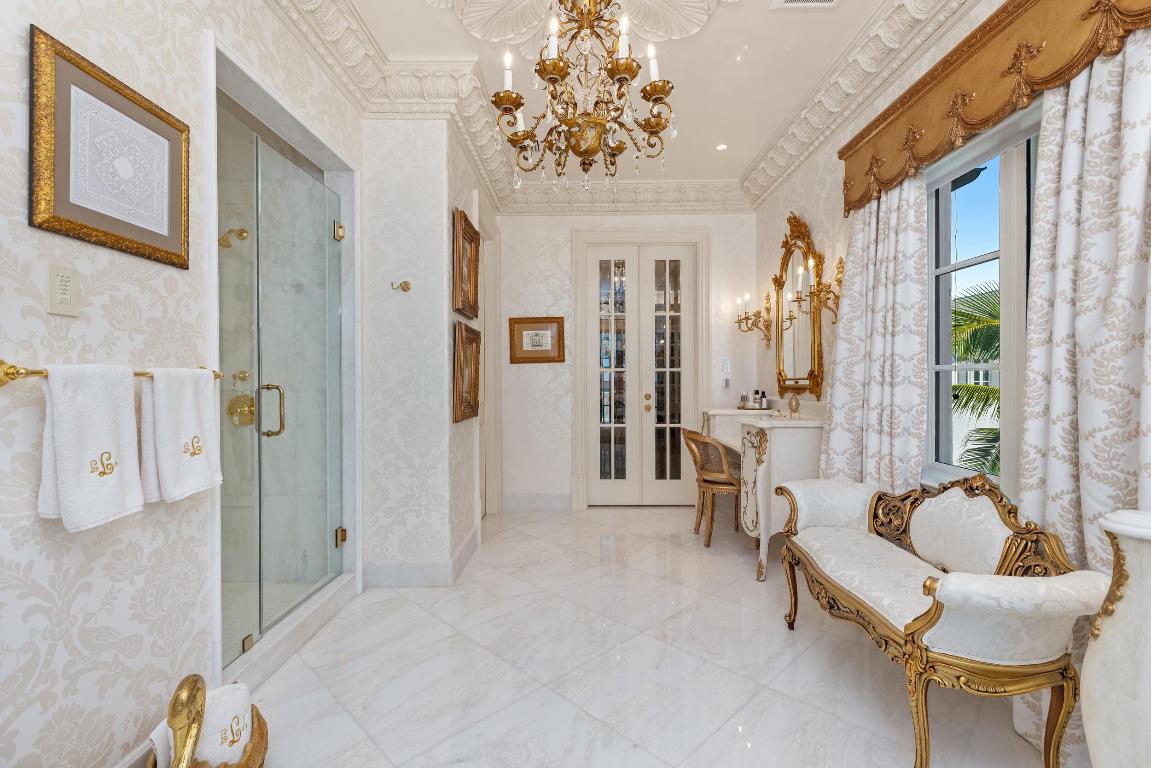 PALM BEACH ESTATES - Residential