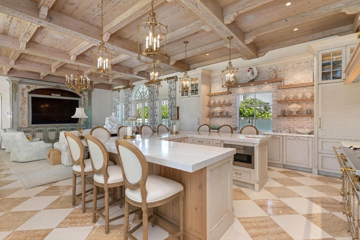 PALM BEACH ESTATES - Residential