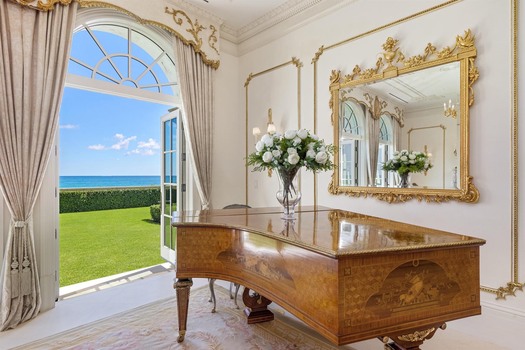 PALM BEACH ESTATES - Residential