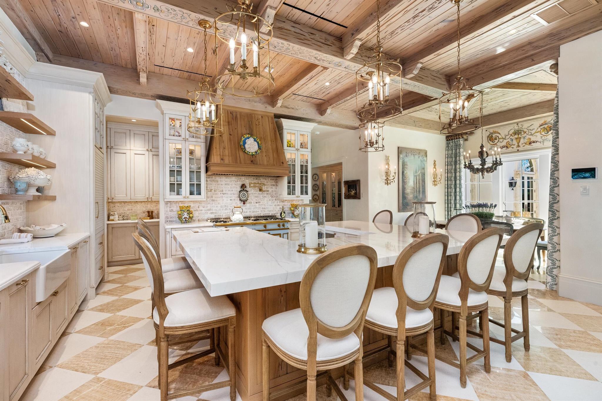 PALM BEACH ESTATES - Residential