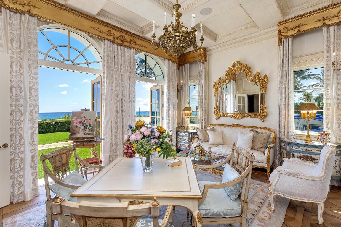 PALM BEACH ESTATES - Residential