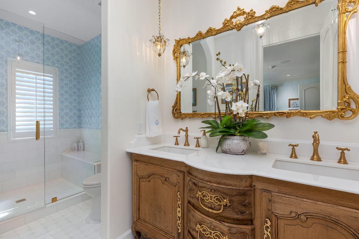 PALM BEACH ESTATES - Residential