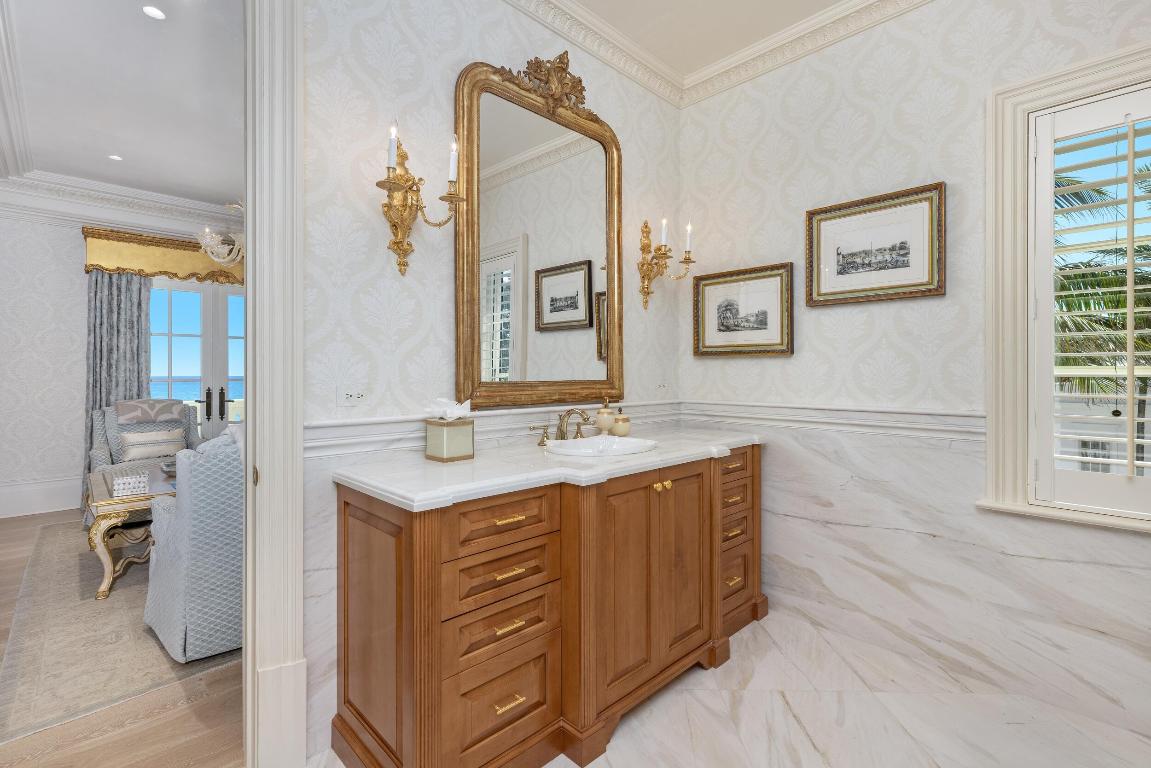 PALM BEACH ESTATES - Residential