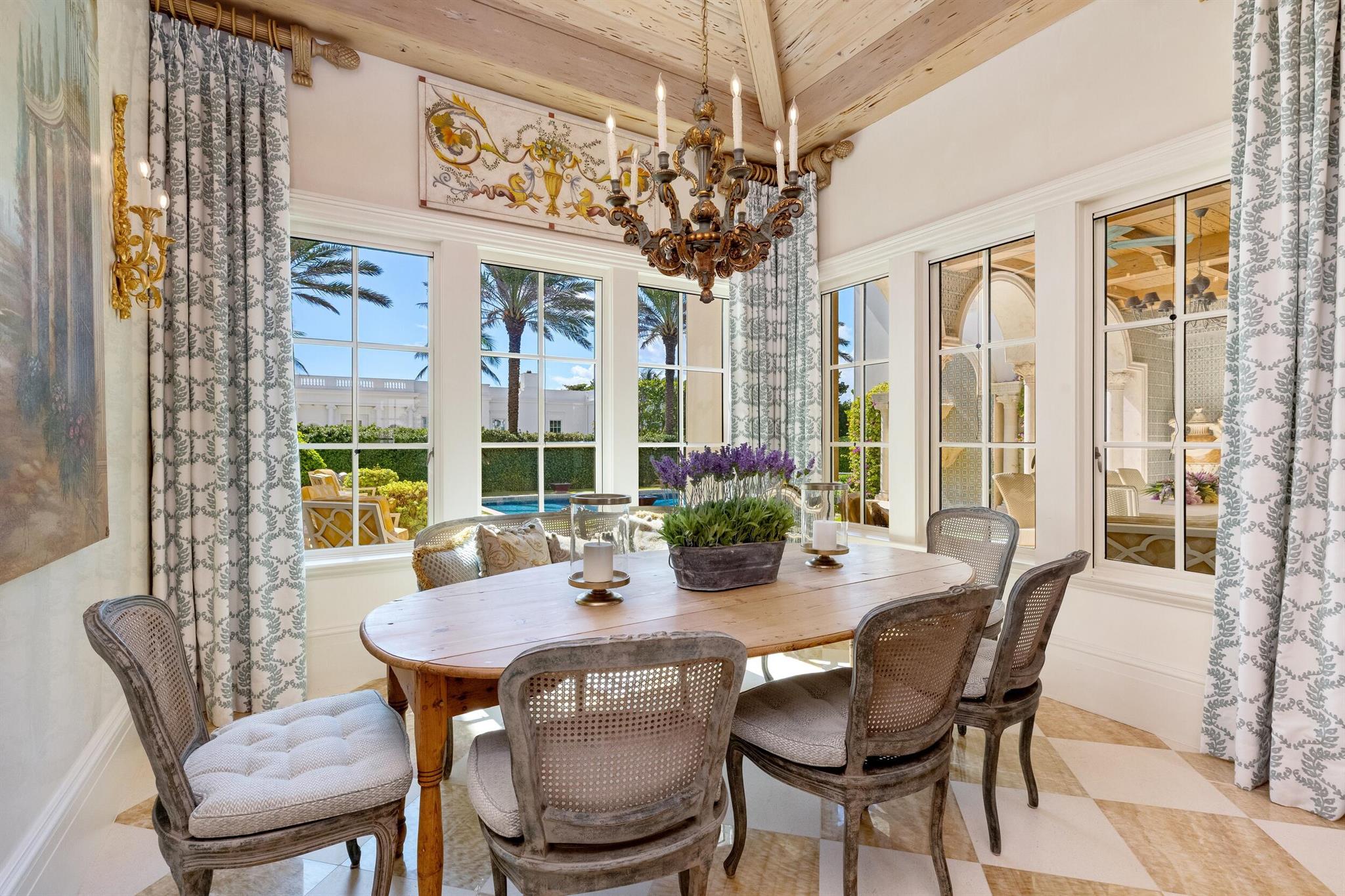 PALM BEACH ESTATES - Residential