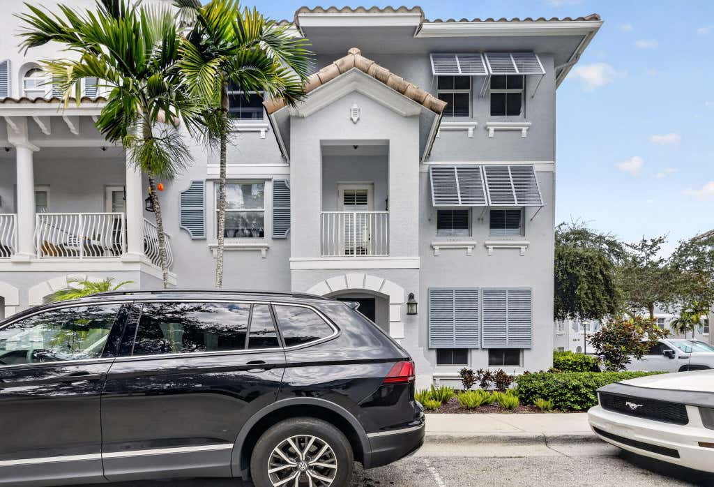 Photo of 1353 PIAZZA PITTI, Boynton Beach, FL 33426 (MLS # B26060375)