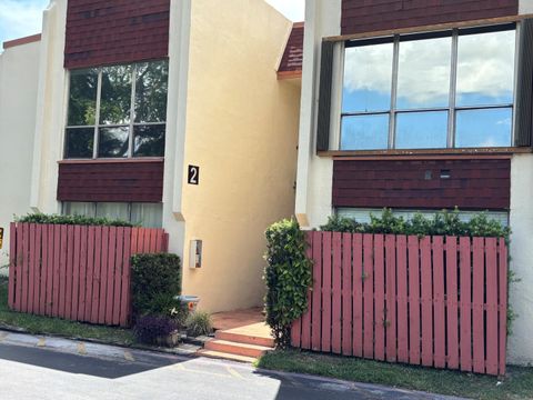 Tiny photo for 301 N Pine Island Road #105, Plantation, FL 33324 (MLS # B26051527)