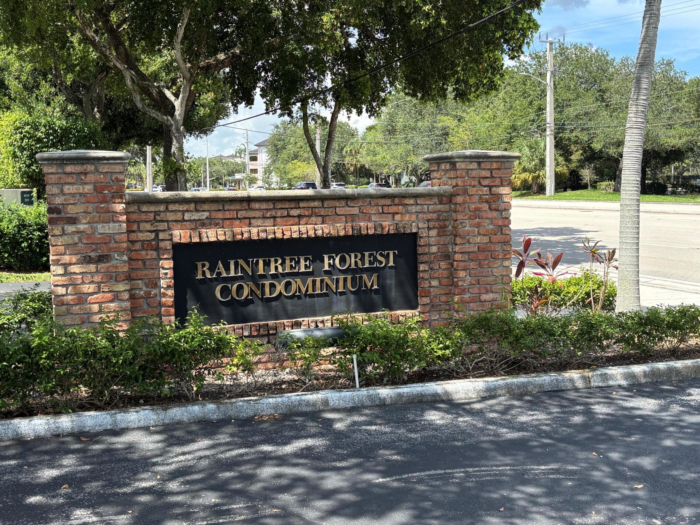 301 N Pine Island Road