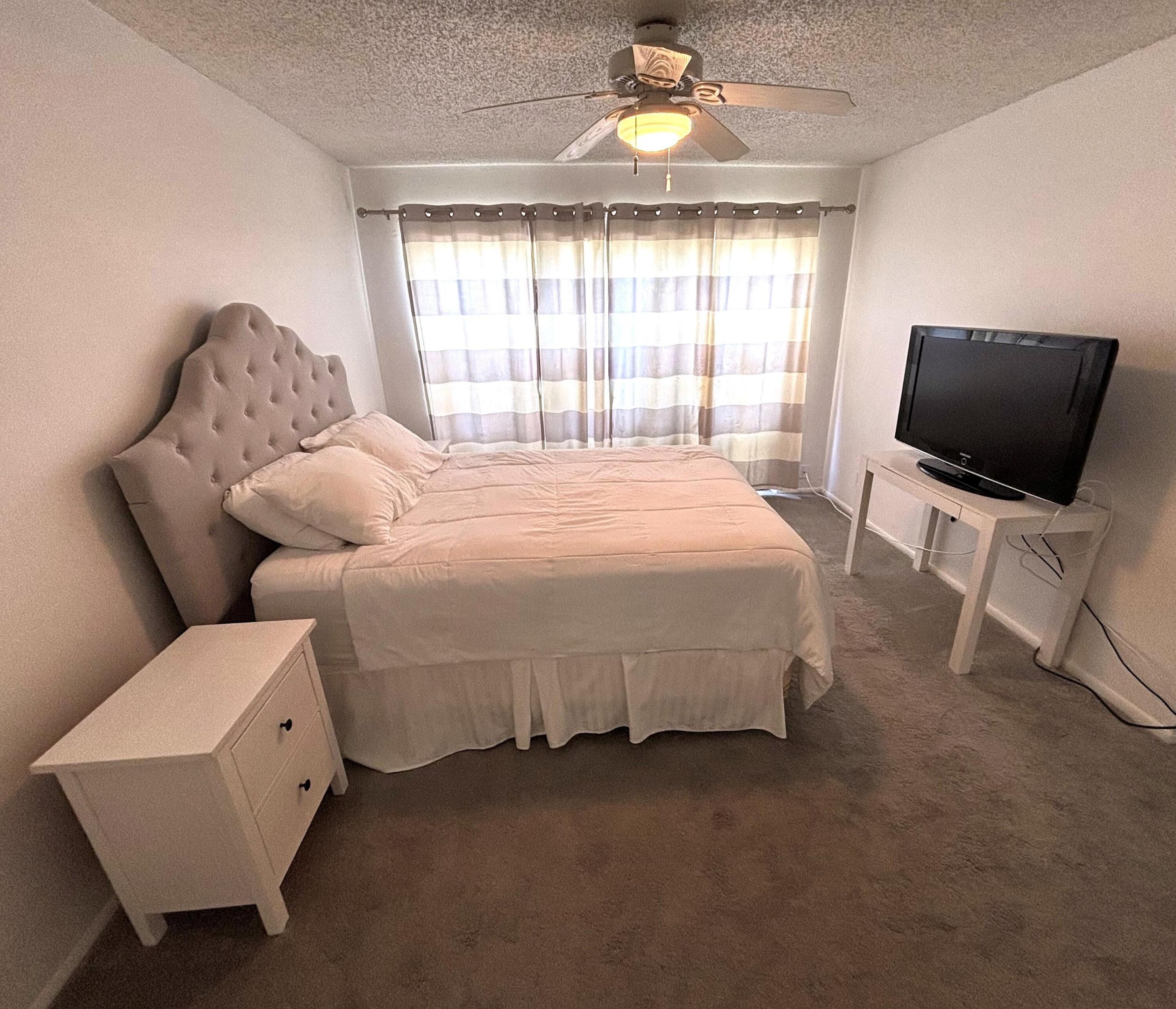 301 N Pine Island Road 105