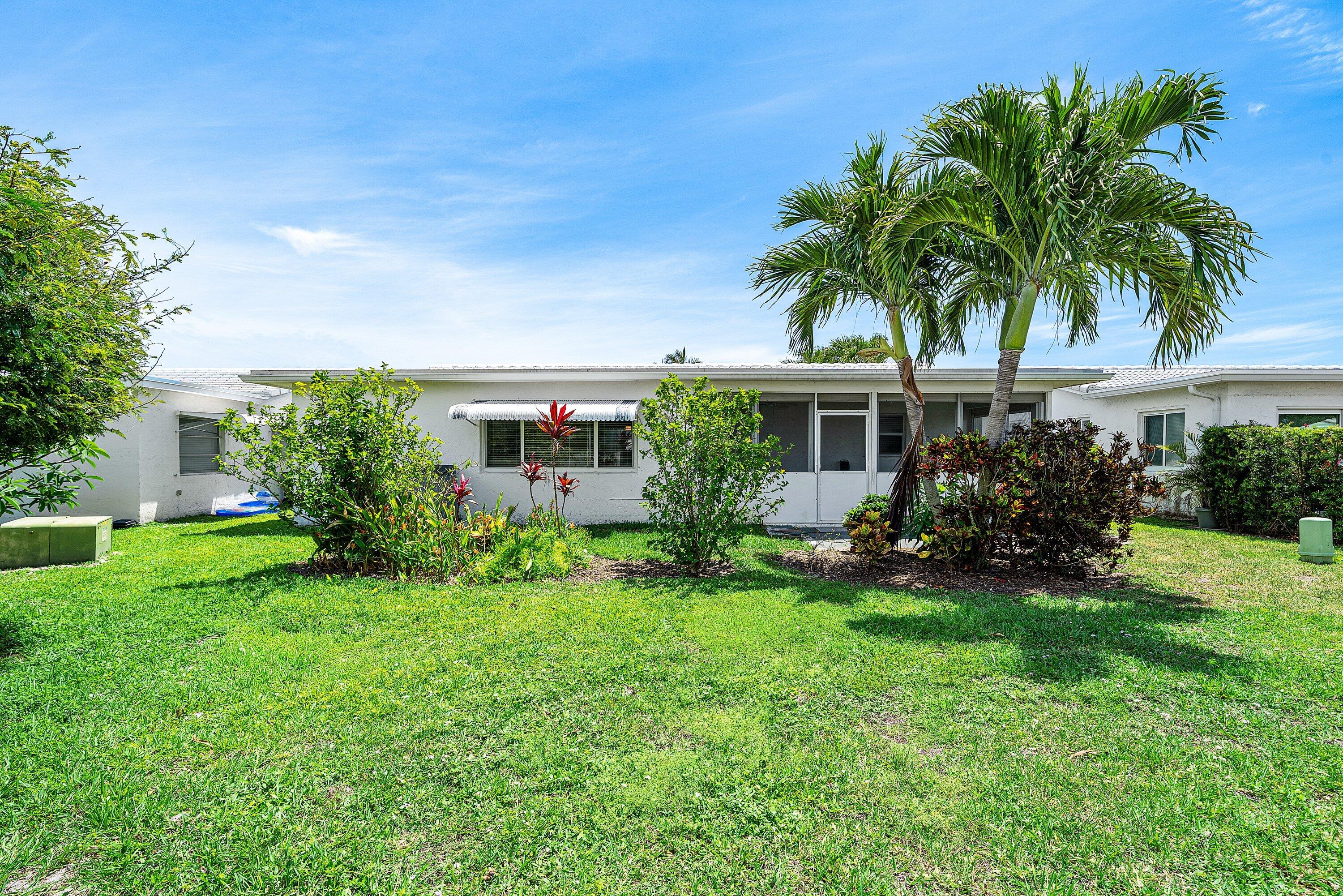 PALM BEACH LEISUREVILLE SEC 10 - Residential