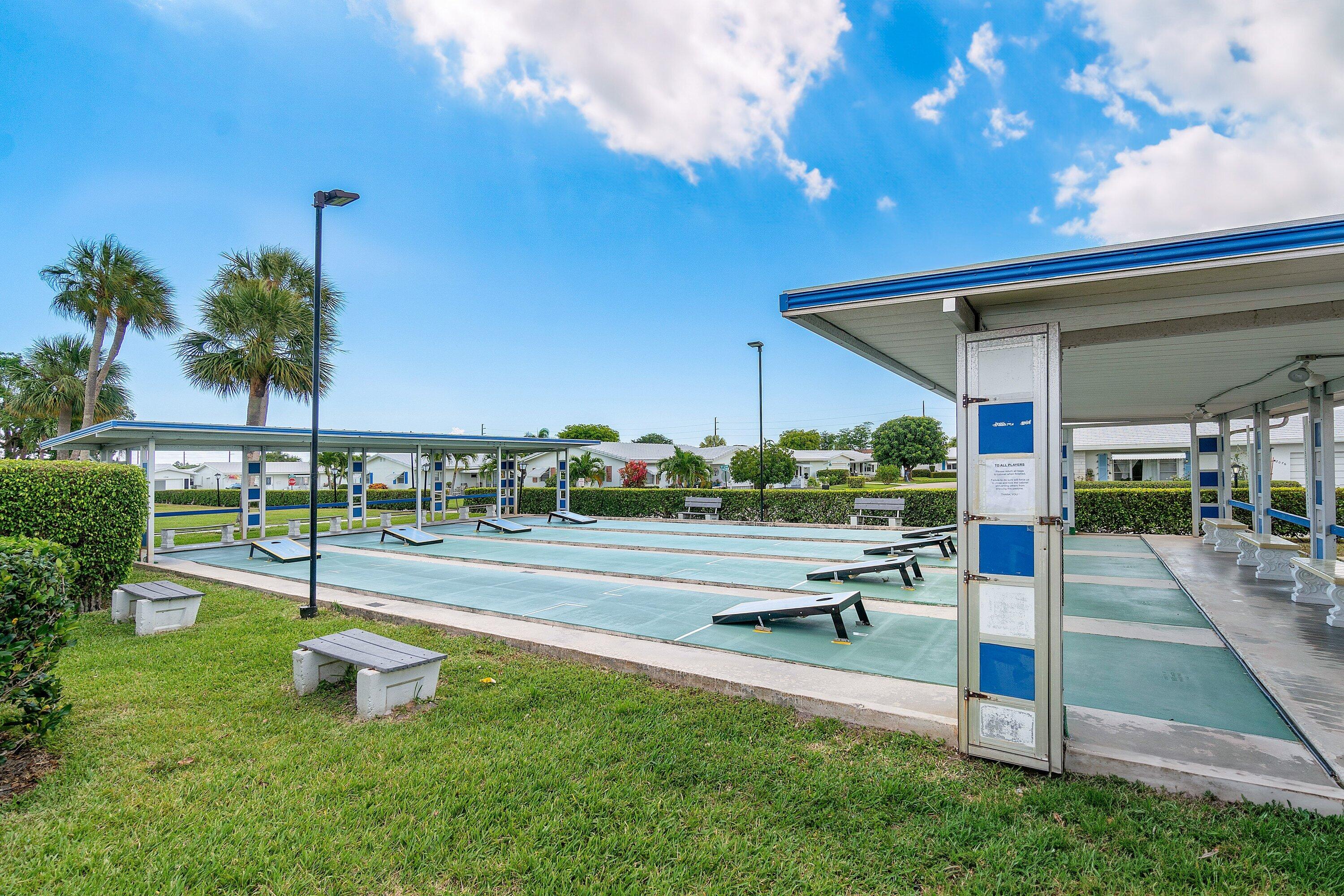 PALM BEACH LEISUREVILLE SEC 10 - Residential